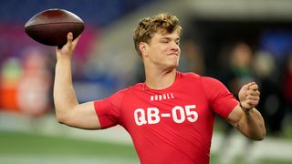 J.J. McCarthy prop bet: Passing TDs in 2024? (NFL). Photo by Kirby Lee, USA TODAY Sports