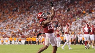 LSU vs. Arkansas best bet (College Football). Photo by Nelson Chenault, Imagn Images